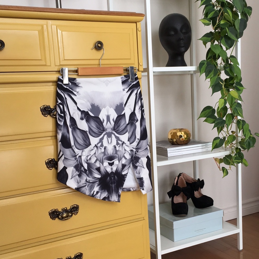 Sabo | Asymetric skirt